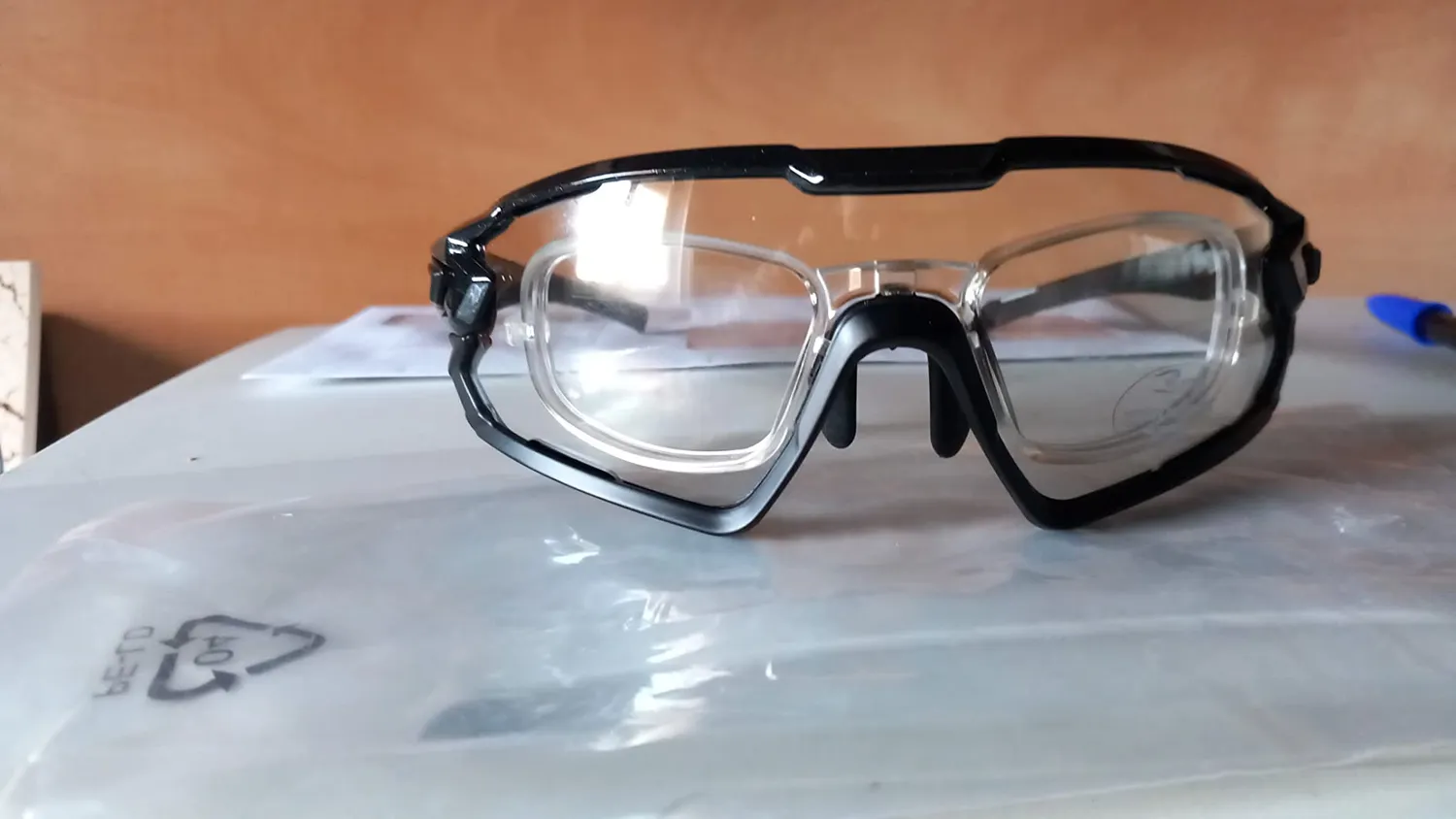 Bertoni Quasar occhiali ciclismo fotocromatici clip vista