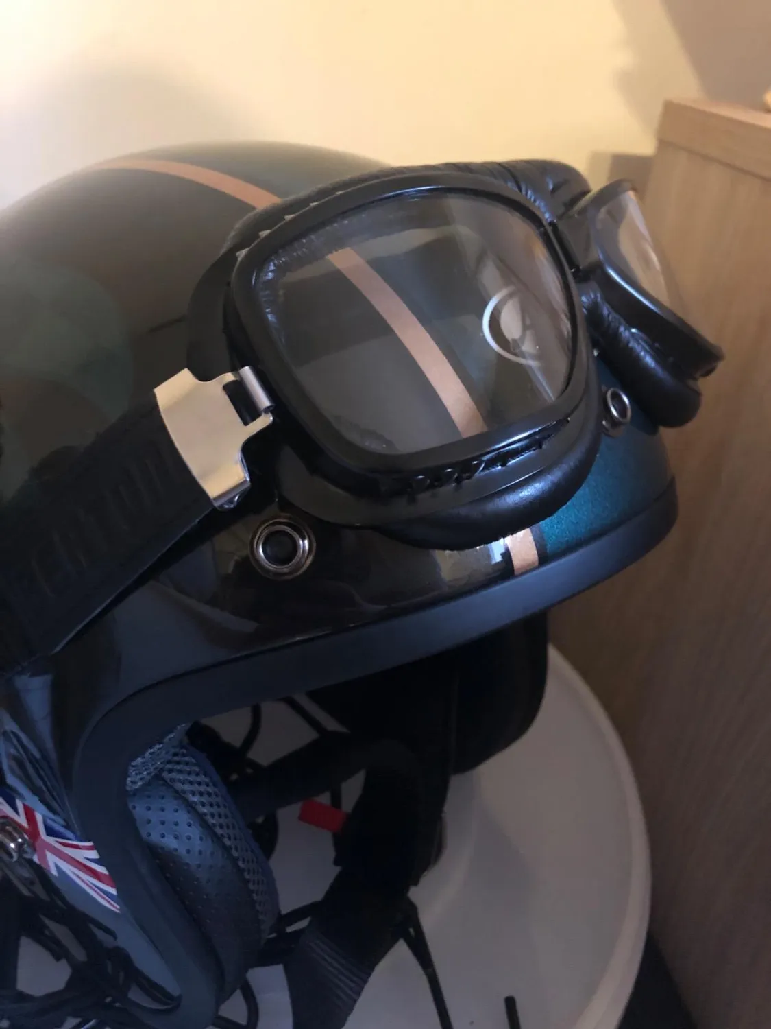 Bertoni AF191 maschera moto pelle nero acciaio opaco