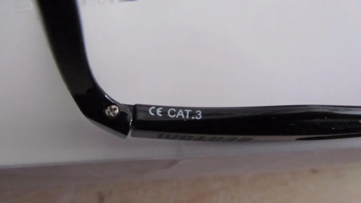 Bertoni Alien F occhiali sportivi fotocromatici Cat.0-3